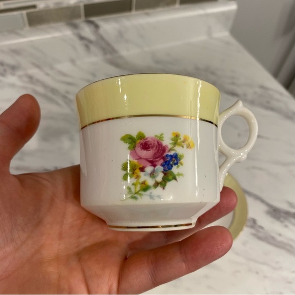 Vintage Rosina Bone China Teacup & Saucer set - Picture 3 of 12